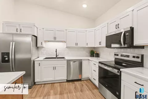 Kitchen - 2403 E Jetty Pl, Sioux Falls, SD 57108 photo 1 of 1