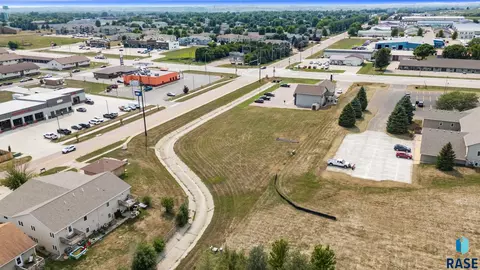 708 N Splitrock Blvd, Brandon, SD 57005 photo 11