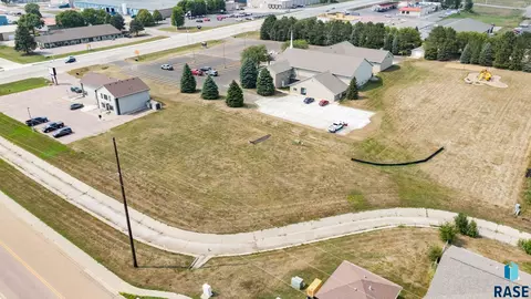 708 N Splitrock Blvd, Brandon, SD 57005 photo 9