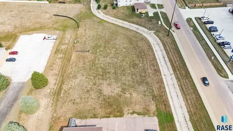 708 N Splitrock Blvd, Brandon, SD 57005 photo 4