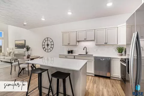 Kitchen - 2406 E Jetty Pl, Sioux Falls, SD 57108 photo 3 of 5