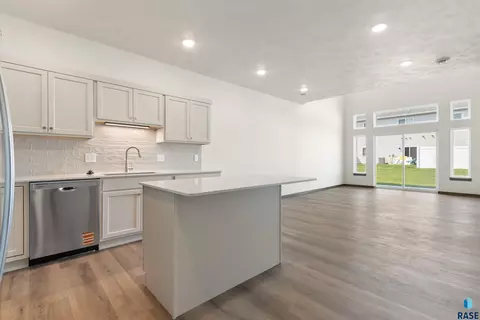 Kitchen - 2406 E Jetty Pl, Sioux Falls, SD 57108 photo 1 of 5
