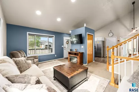 Living - 1201 E 68th St N, Sioux Falls, SD 57104 photo 1 of 2