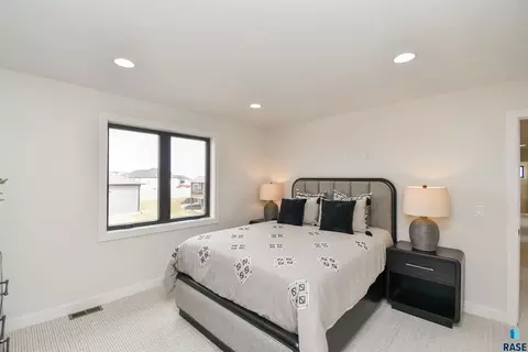 Bedroom - 1504 W Bennett Dr, Brandon, SD 57005 photo 16 of 23