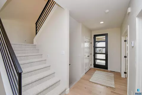 Entry Way - 1504 W Bennett Dr, Brandon, SD 57005 photo 2 of 5