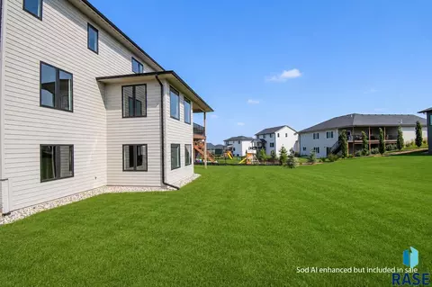 Exterior - 1504 W Bennett Dr, Brandon, SD 57005 photo 5 of 7