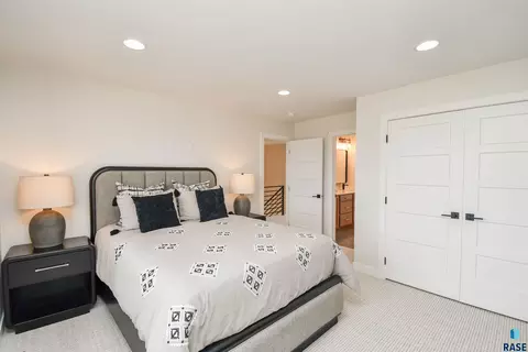 Bedroom - 1504 W Bennett Dr, Brandon, SD 57005 photo 18 of 23