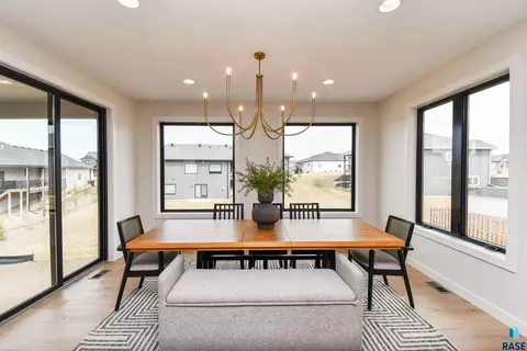 Dining - 1504 W Bennett Dr, Brandon, SD 57005 photo 2 of 6