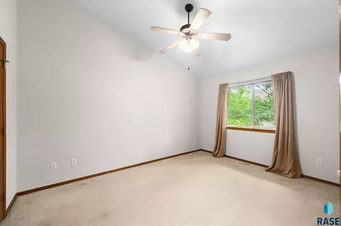 Bedroom - 3419 W 80th Pl, Sioux Falls, SD 57108 photo 4 of 4