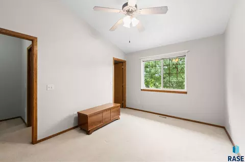 Bedroom - 3419 W 80th Pl, Sioux Falls, SD 57108 photo 3 of 4