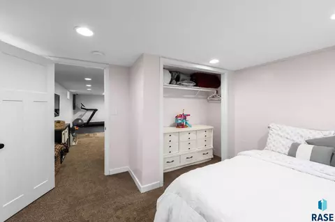 Bedroom - 313 S 4th Ave, Brandon, SD 57005 photo 5 of 7