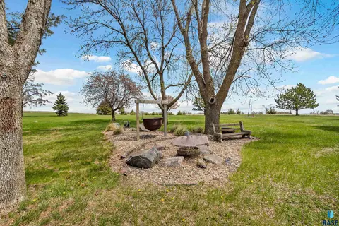 Exterior - 8701 E Maple St, Brandon, SD 57005 photo 9 of 9