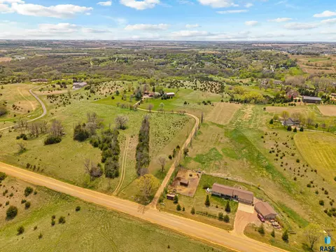 View/Area - 8701 E Maple St, Brandon, SD 57005 photo 3 of 9