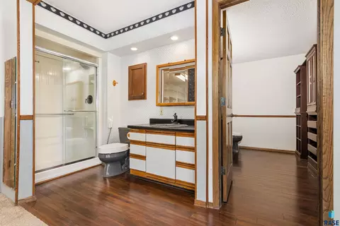 Bath - 8701 E Maple St, Brandon, SD 57005 photo 1 of 3