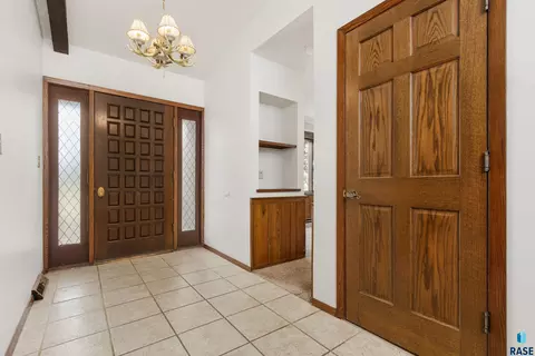 Entry Way - 8701 E Maple St, Brandon, SD 57005 photo 1 of 1