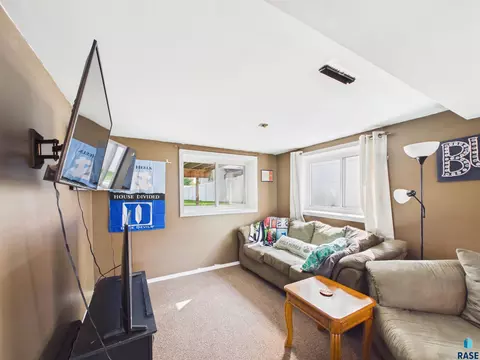 Living - 721 NE 7th St, Madison, SD 57042 photo 6 of 7