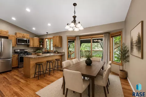 Dining - 5112 E Blueridge Dr, Sioux Falls, SD 57110 photo 1 of 1