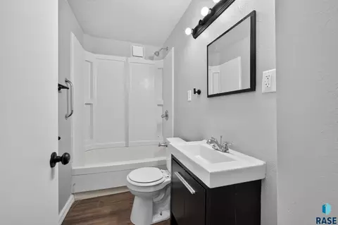 Bath - 1902 S Spring Ave, Sioux Falls, SD 57105 photo 1 of 1