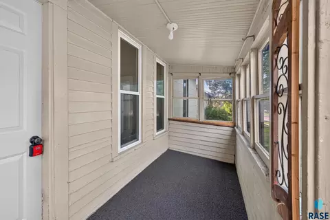 Exterior - 1902 S Spring Ave, Sioux Falls, SD 57105 photo 2 of 5