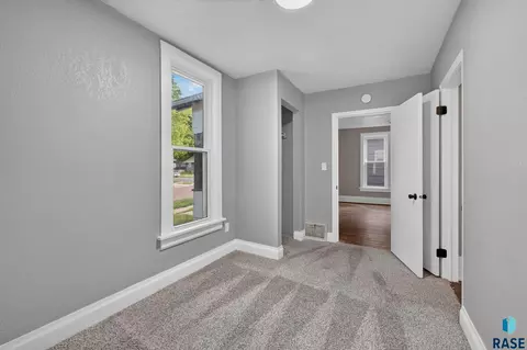 Bedroom - 1902 S Spring Ave, Sioux Falls, SD 57105 photo 3 of 10