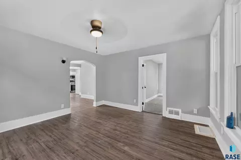 Living - 1902 S Spring Ave, Sioux Falls, SD 57105 photo 1 of 5