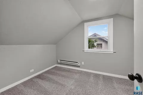Bedroom - 1902 S Spring Ave, Sioux Falls, SD 57105 photo 6 of 10