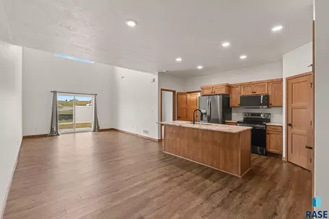 Living - 6900 E Brooks Edge Pl, Sioux Falls, SD 57110 photo 1 of 1