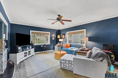 Living - 101 Broadway St, Centerville, SD 57014 photo 2 of 3