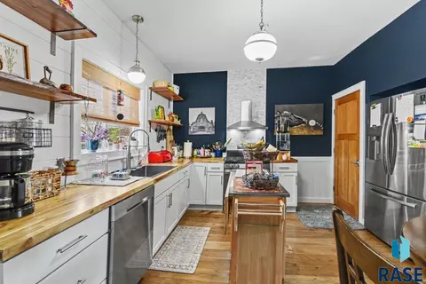 Kitchen - 101 Broadway St, Centerville, SD 57014 photo 3 of 4