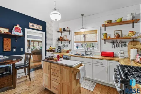 Kitchen - 101 Broadway St, Centerville, SD 57014 photo 2 of 4