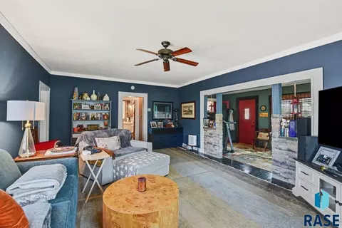 Living - 101 Broadway St, Centerville, SD 57014 photo 1 of 3