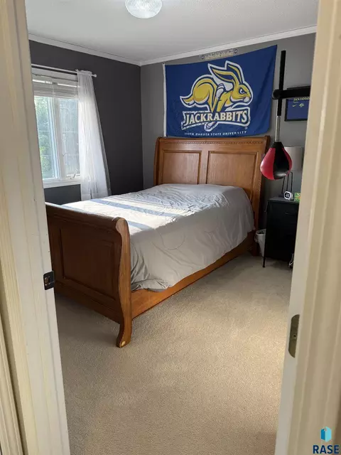 Bedroom - 702 Westview Dr, Dell Rapids, SD 57022 photo 2 of 4