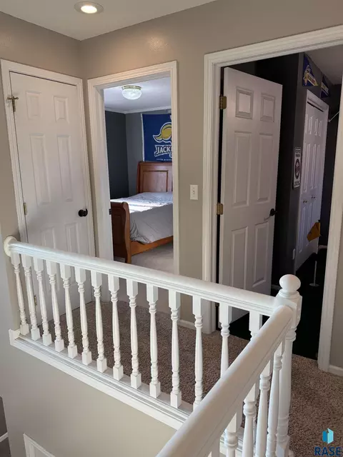Entry Way - 702 Westview Dr, Dell Rapids, SD 57022 photo 5 of 8