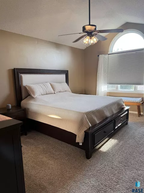 Bedroom - 702 Westview Dr, Dell Rapids, SD 57022 photo 1 of 4