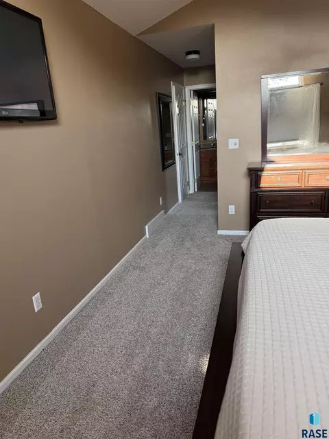 Entry Way - 702 Westview Dr, Dell Rapids, SD 57022 photo 6 of 8