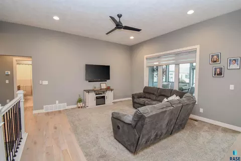 Living - 5305 E 63rd St, Sioux Falls, SD 57108 photo 1 of 3