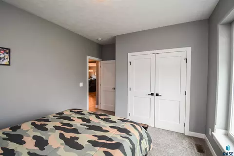Bedroom - 5305 E 63rd St, Sioux Falls, SD 57108 photo 3 of 9
