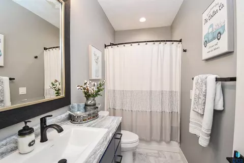 Bath - 5305 E 63rd St, Sioux Falls, SD 57108 photo 6 of 6