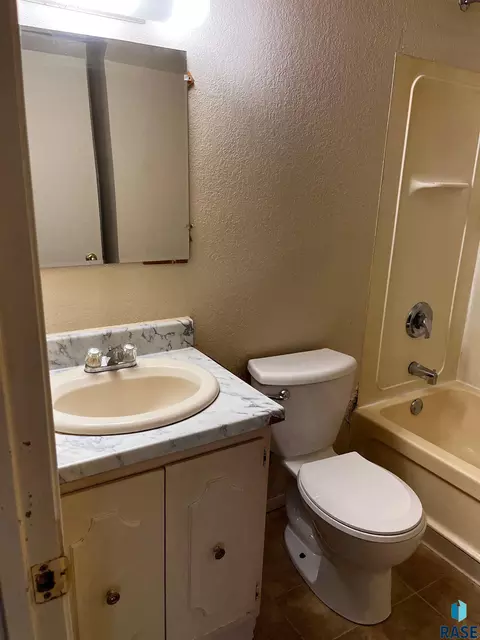 Bath - 401 E 14th St, Sioux Falls, SD 57104 photo 1 of 4