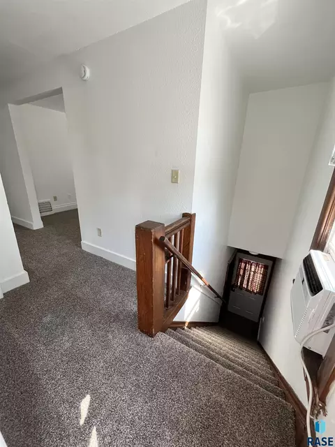 Entry Way - 401 E 14th St, Sioux Falls, SD 57104 photo 1 of 1