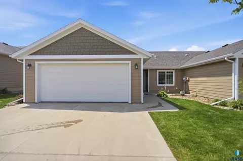 6033 W Bloomfield Pl, Sioux Falls, SD 57107
