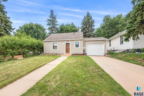 Exterior - 603 18th St, Sioux Falls, SD 57105 photo 3 of 7