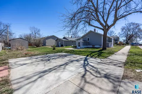 Exterior - 2700 E 12th St, Sioux Falls, SD 57103 photo 1 of 1