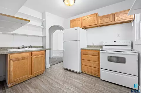 Kitchen - 2700 E 12th St, Sioux Falls, SD 57103 photo 2 of 2
