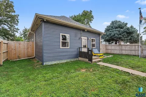 230 Dakota St, Akron, IA 51001