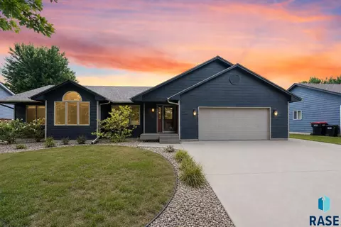 209 W Ironwood St, Brandon, SD 57005