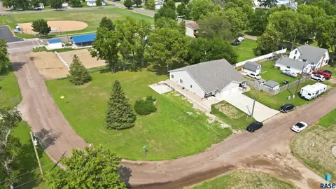 View/Area - 208 W 4th St, Worthing, SD 57077 photo 3 of 4