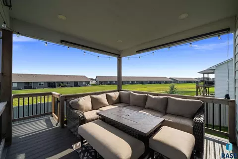 Exterior - 2301 E Mary Moore Dr, Tea, SD 57064 photo 9 of 10