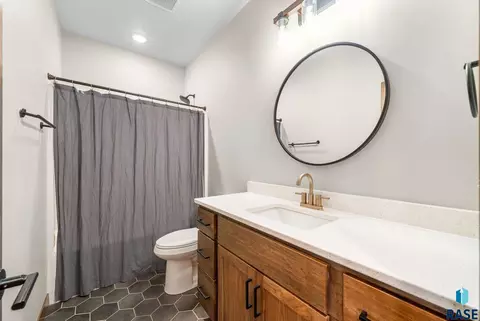 Bath - 2301 E Mary Moore Dr, Tea, SD 57064 photo 3 of 4