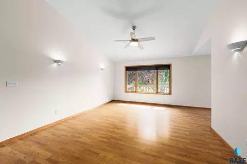 Living - 3828 E Dawley Ct, Sioux Falls, SD 57103 photo 6 of 12